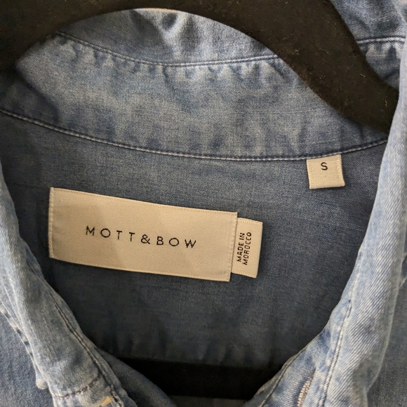 Mott and Bow chambray blue men's casual button up shirt - Picture 3 of 3